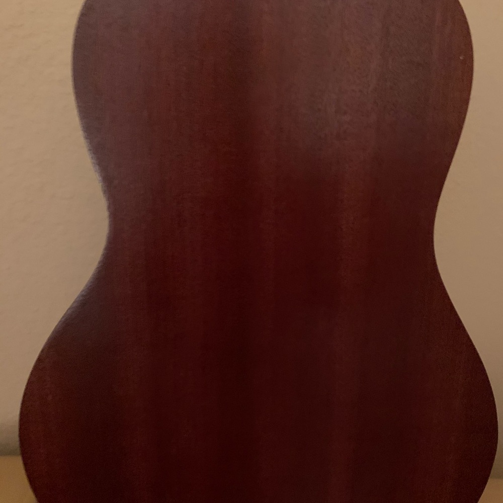 Ukelele- Makaha MK-Concert-Like New-Case-Great gift for a ukelele beginner - Picture 8 of 13